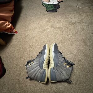 Air Jordan 12 Size 8 Grey and Gold